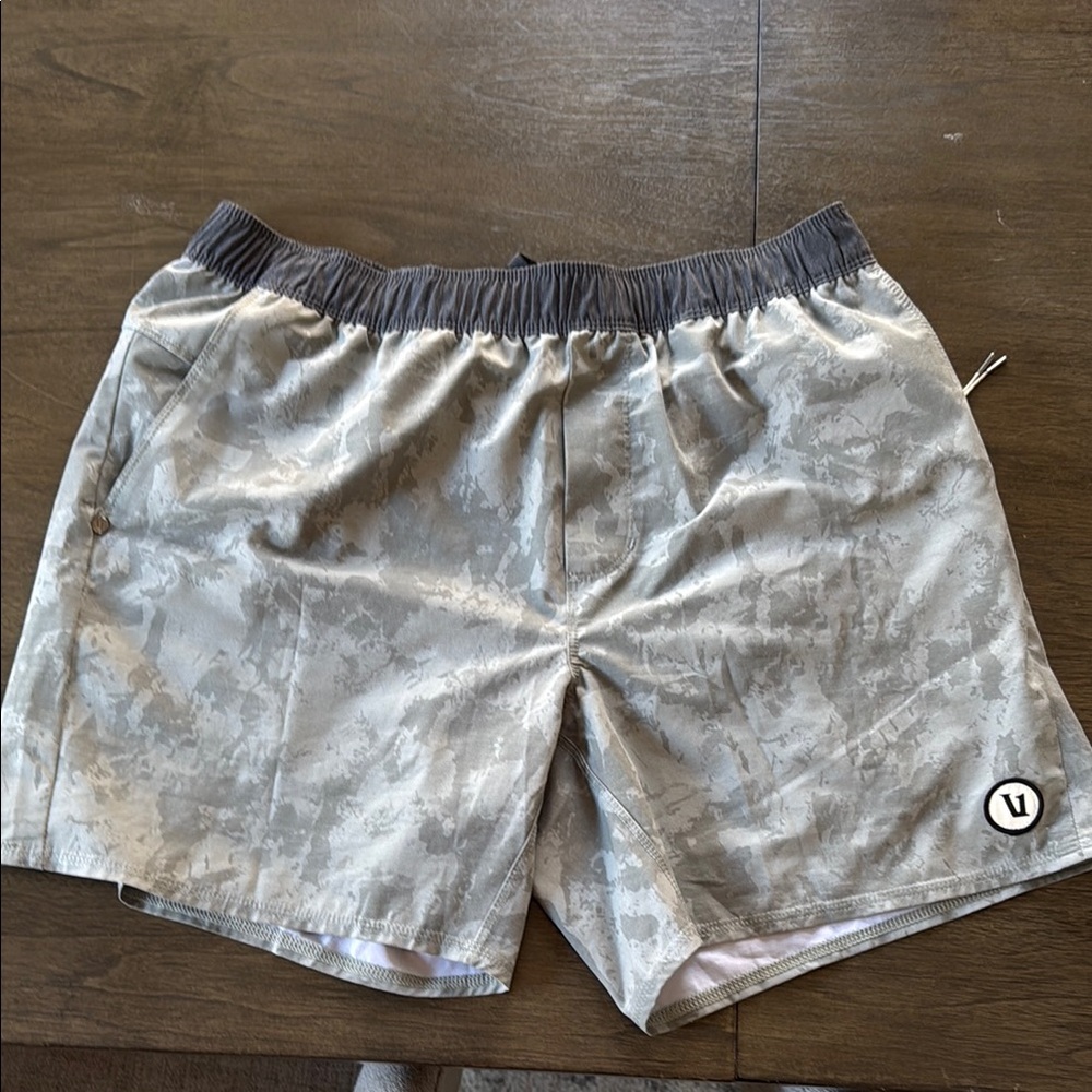 Vuori Maverick Hybrid Shorts